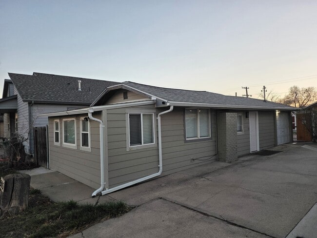 property at 525 S Raleigh St