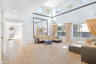 29541 Big Bend Pl in Santa Clarita, CA - Building Photo - Building Photo