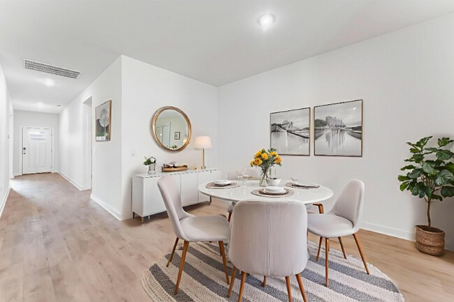 114 S Maroon Ave in Fayetteville, AR - Foto de edificio - Building Photo