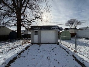 6315 Charles Ave in Parma, OH - Foto de edificio - Building Photo