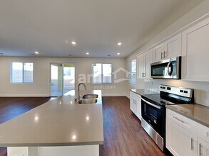 8850 Carmine Cob Ave in Las Vegas, NV - Building Photo - Building Photo