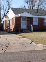 434 E Showalter Dr in Midwest City, OK - Building Photo