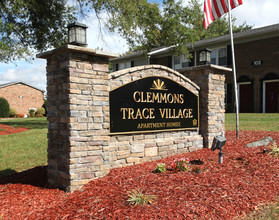 Clemmons Trace Village Apartments in Clemmons, NC - Building Photo - Building Photo