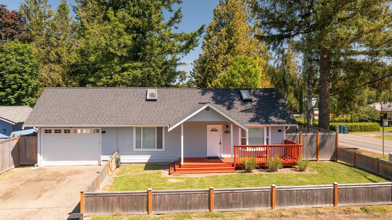 38244 SE 85th St in Snoqualmie, WA - Building Photo