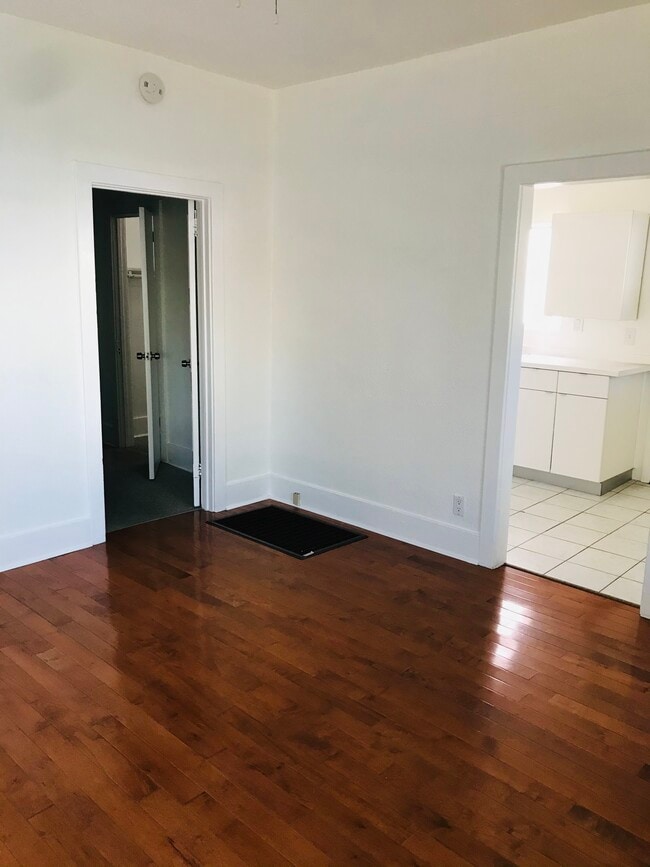 1234 17th St, Unit Front in Santa Monica, CA - Building Photo - Building Photo