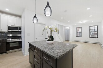 803 West St in Union City, NJ - Foto de edificio - Building Photo