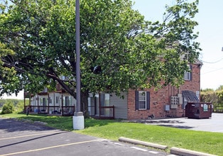 Oak Hill/Broadway in Toledo, OH - Foto de edificio - Building Photo