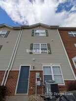 1370 Devon Ln in Harrisonburg, VA - Building Photo