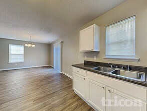 136 Katrina Ct in Lexington, SC - Building Photo - Building Photo