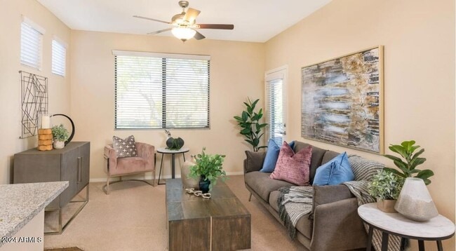 7850 W McDowell Rd, Unit 2 in Phoenix, AZ - Foto de edificio - Building Photo