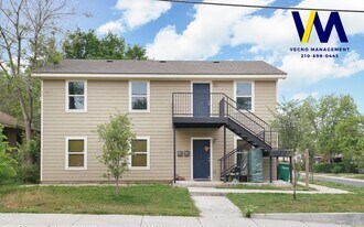 302 Cooper St in San Antonio, TX - Building Photo