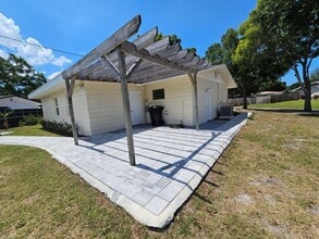 4201 63rd St N in Kenneth City, FL - Building Photo - Building Photo