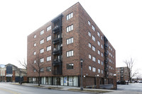 7351-7353 Garden Ct in River Forest, IL - Foto de edificio - Building Photo