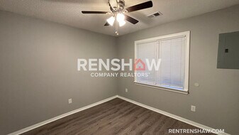 893 Pearce St in Memphis, TN - Building Photo