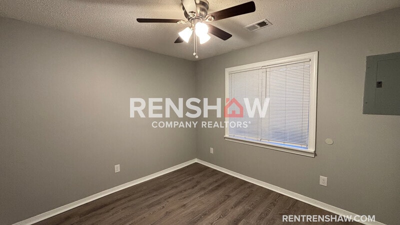 893 Pearce St in Memphis, TN - Building Photo