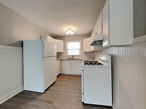 5616 E 102nd St in Kansas City, MO - Foto de edificio - Building Photo