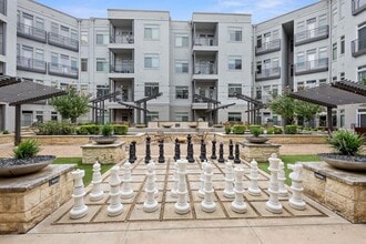 Eleven by Windsor in Austin, TX - Foto de edificio - Building Photo