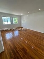 8226 Crespi Blvd in Miami Beach, FL - Building Photo