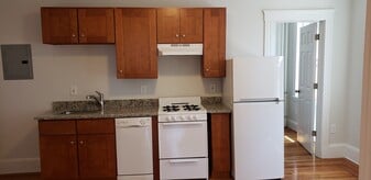 1721 Commonwealth Ave, Unit 27 in Boston, MA - Building Photo