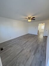 2452 Wakefield Dr in Decatur, IL - Building Photo - Building Photo