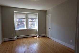 20 Roberts St in Brookline, MA - Building Photo - Building Photo