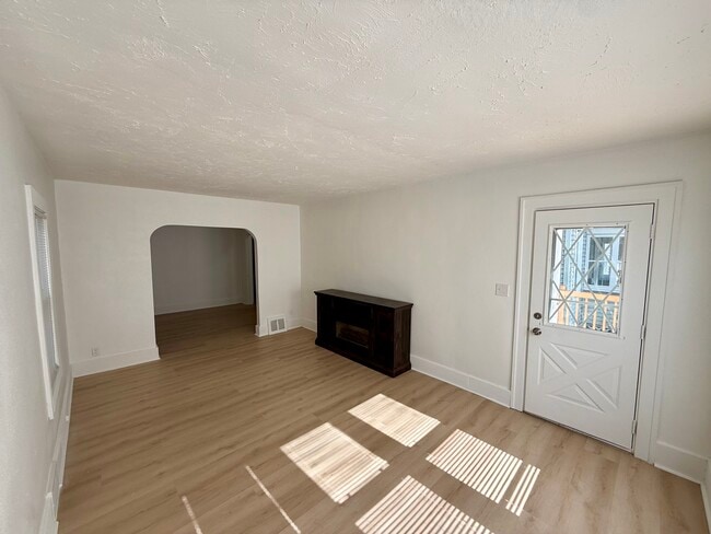 146 Bondie St in Wyandotte, MI - Building Photo - Building Photo