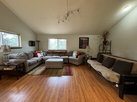 77 Loafers Ln, Unit 1 in Woodland Park, CO - Building Photo