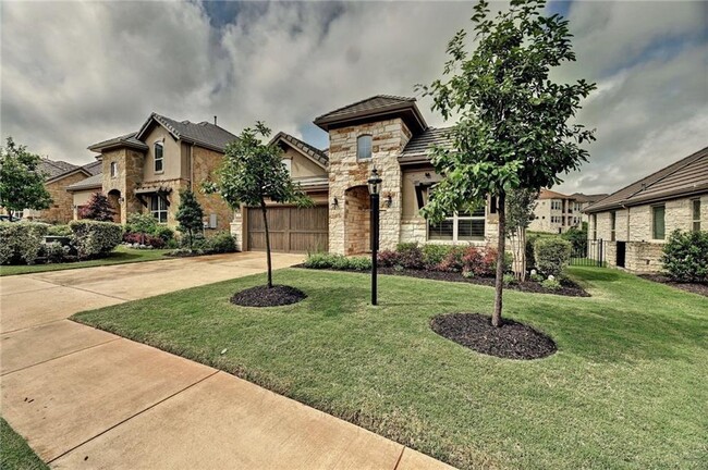 208 Maxwell Way in Austin, TX - Building Photo - Building Photo