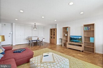 1245 4th St SW in Washington, DC - Building Photo - Building Photo
