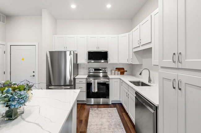 Middleborough Station in Middleboro, MA - Foto de edificio - Building Photo