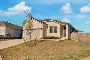 200 Cold Spg Lp in Bastrop, TX - Building Photo