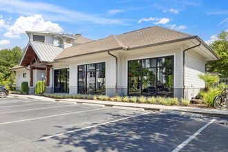 Venue Emerald Coast in Destin, FL - Foto de edificio - Building Photo