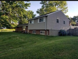 3636 Reavis Barracks Rd in St. Louis, MO - Building Photo