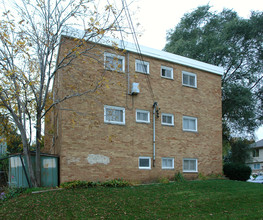 Ran Hill Terrace Apartments in St. Paul, MN - Building Photo - Building Photo