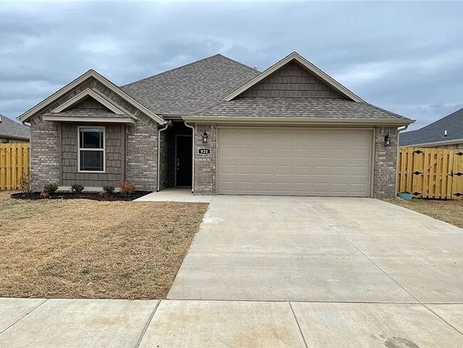 property at 4339 W Topeka Ave