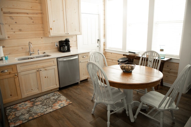 2105 Loretta Parker Lane, Unit Lot 7-AirBNB in Barling, AR - Building Photo - Building Photo