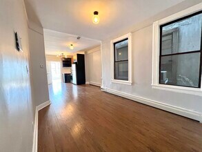 484 Mercer St in Jersey City, NJ - Building Photo - Building Photo