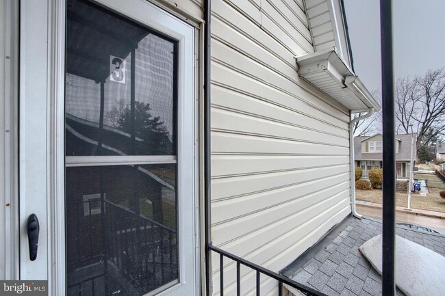 property at 3807 Fleetwood Ave