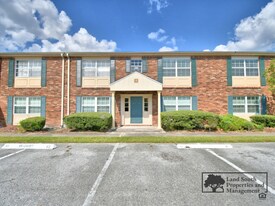 1920 Edgewood Dr in Lakeland, FL - Building Photo