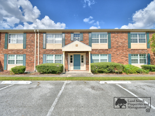 property at 1920 Edgewood Dr