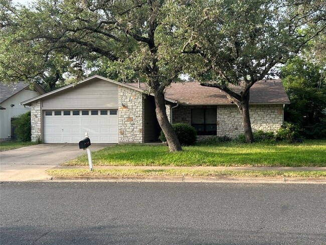 4903 Summerset Trail