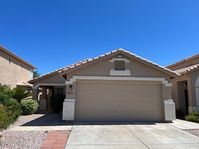 5023 W Kristal Way in Glendale, AZ - Building Photo - Building Photo
