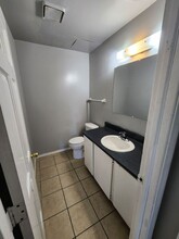 10405 W Daphne St-Unit -10405 in Milwaukee, WI - Building Photo - Building Photo