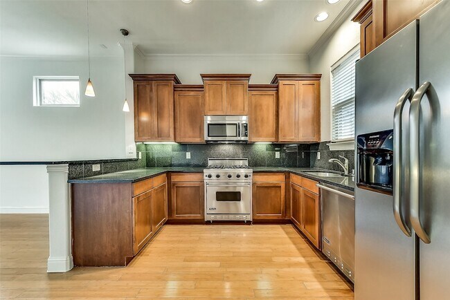 2606 N Henderson Ave, Unit A