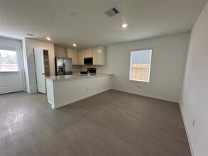 13310 Rayhill Dr in Conroe, TX - Building Photo - Building Photo