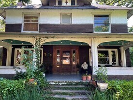 1636 11th Pl S, Unit One-Bedroom