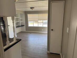 2737 W Washington Center Rd in Fort Wayne, IN - Building Photo - Building Photo