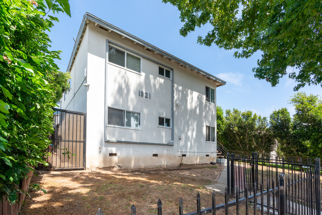 1921 19th St in Santa Monica, CA - Building Photo