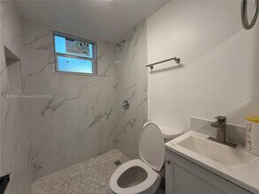 1700 SW 10th St in Miami, FL - Building Photo - Building Photo