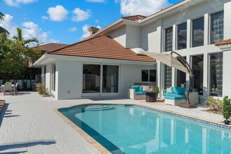 3050 NE 43rd St in Fort Lauderdale, FL - Building Photo - Building Photo